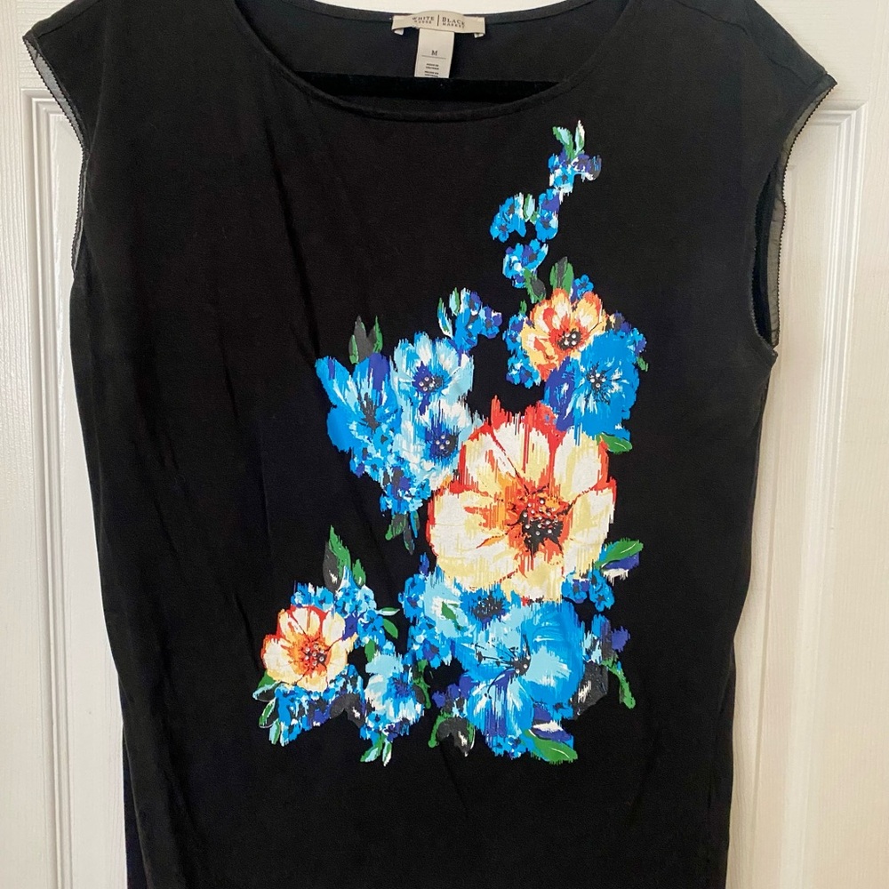 White House Black Market Black and Blue Graphic Sleeveless Tank Top